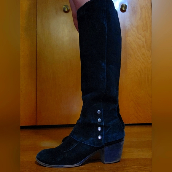 Ladies tall suede boots with heel - Picture 1 of 3